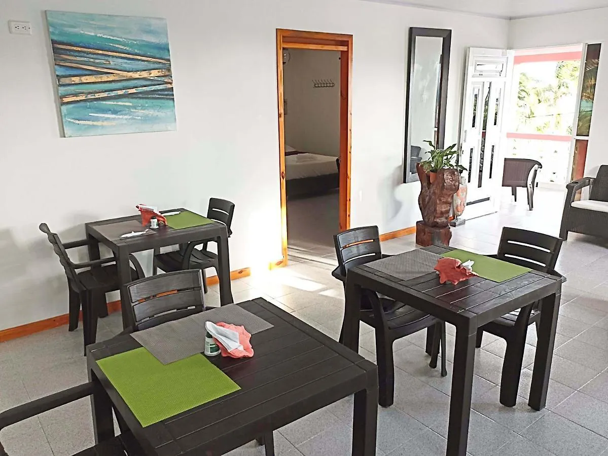 Quarto em Acomodações Particulares Halley View Summer House Archibolds Colômbia